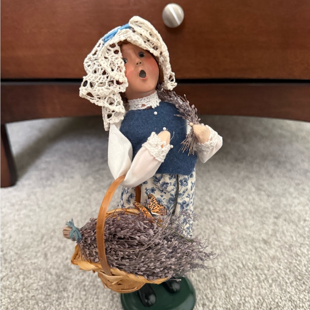 RARE Byers’ Choice Caroler - Girl with Lavender Basket and Lace Bonnet